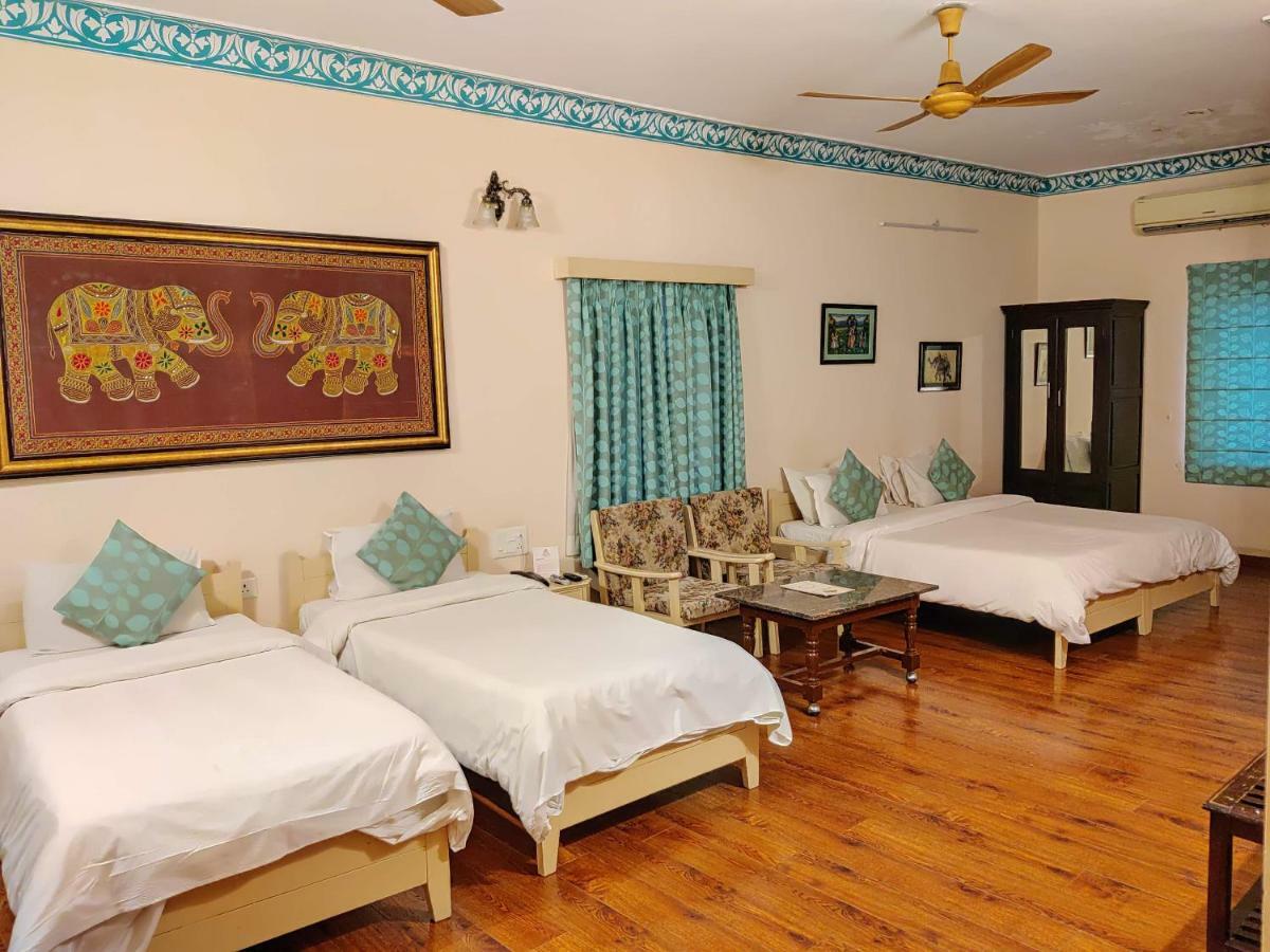 Suryaa Villa Jaipur - A Boutique Heritage Haveli Room photo